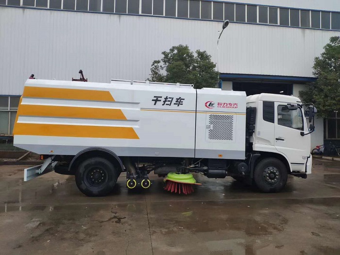 東風(fēng)天錦干濕兩用掃路車 東風(fēng)天錦干濕兩用掃路車圖片