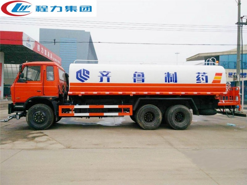 東風(fēng)153后八輪灑水車(18-22方)