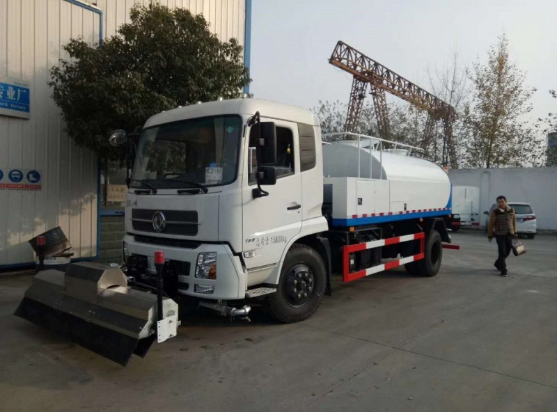 東風(fēng)天錦型道路清洗車