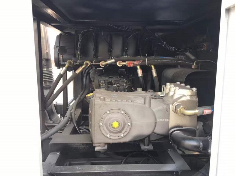 東風(fēng)天錦型道路清洗車