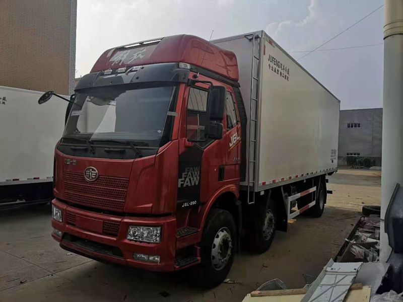 解放小三軸冷藏車(chē)（國(guó)六）