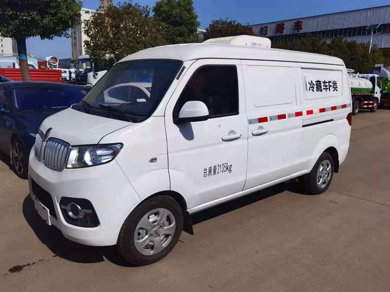 金杯小海獅X30L冷藏車(chē)