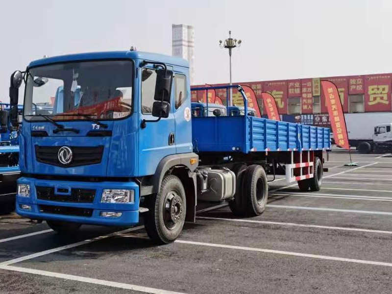 東風(fēng)T3牽引教練車(chē)